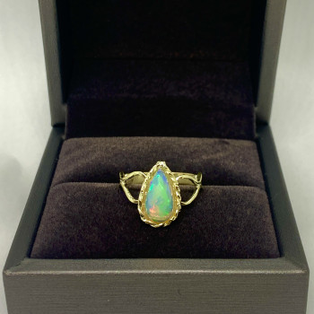 Inel din aur 14k cu opal...